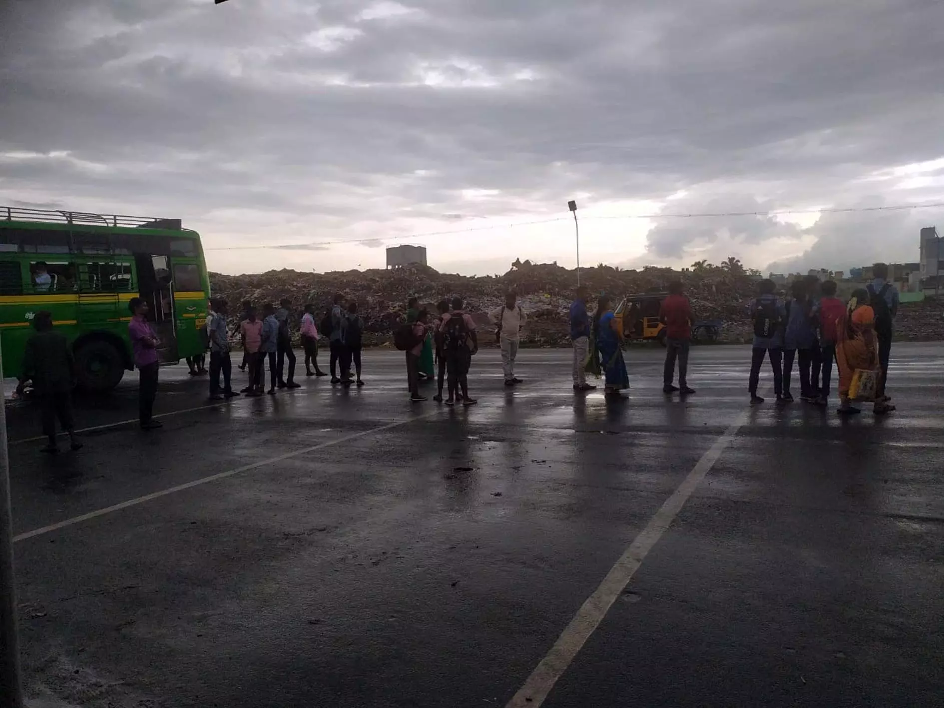 அடிப்படை வசதி இல்லை அடிப்படை வசதி இல்லை