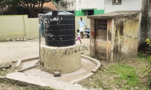 பயன்படாத குடிநீர் தொட்டி