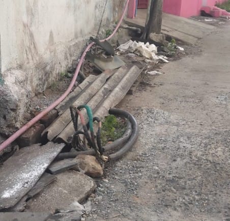 சேதமடைந்த மின்சார கேபிள்