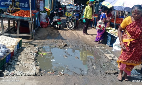 மழைநீரும் துர்நாற்றமும்