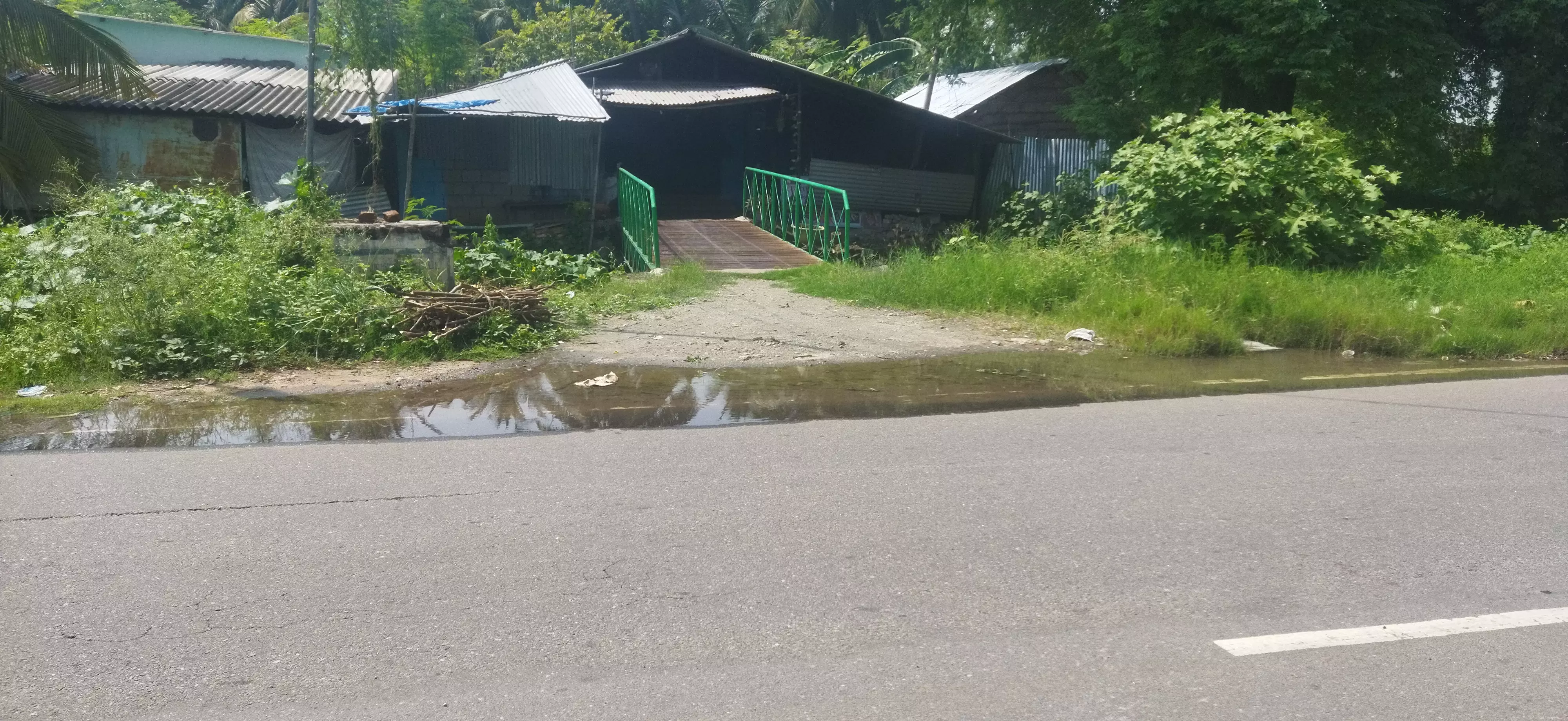 வீணாகும் குடிநீர்