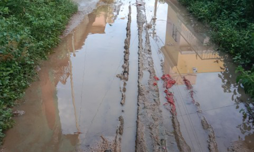 சேறும் சகதியுமான தெரு