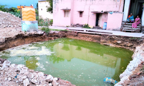 நீர்த்தேக்க தொட்டி கட்டும் பணியை விரைந்து தொடங்க வேண்டும்