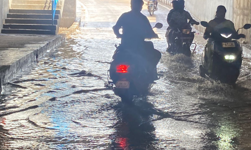 குளமா? கடலா?