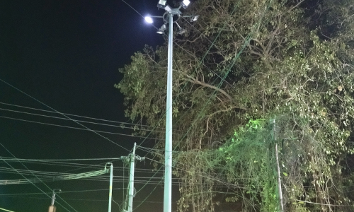 உயர் கோபுரம் மின்விளக்கு எரிவது இல்லை