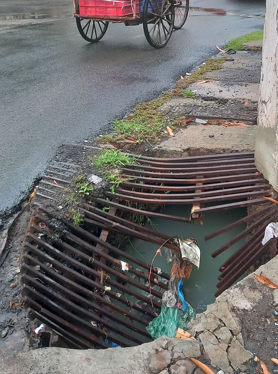 ஆபத்தான சாக்கடை கால்வாய்