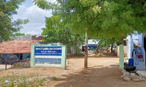 மின் கம்பத்தை அகற்றலாமே