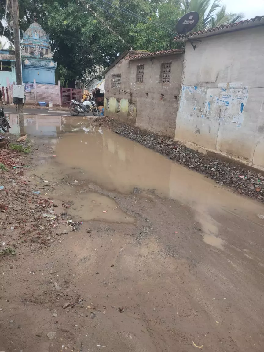 சாலை வசதி வேண்டும்