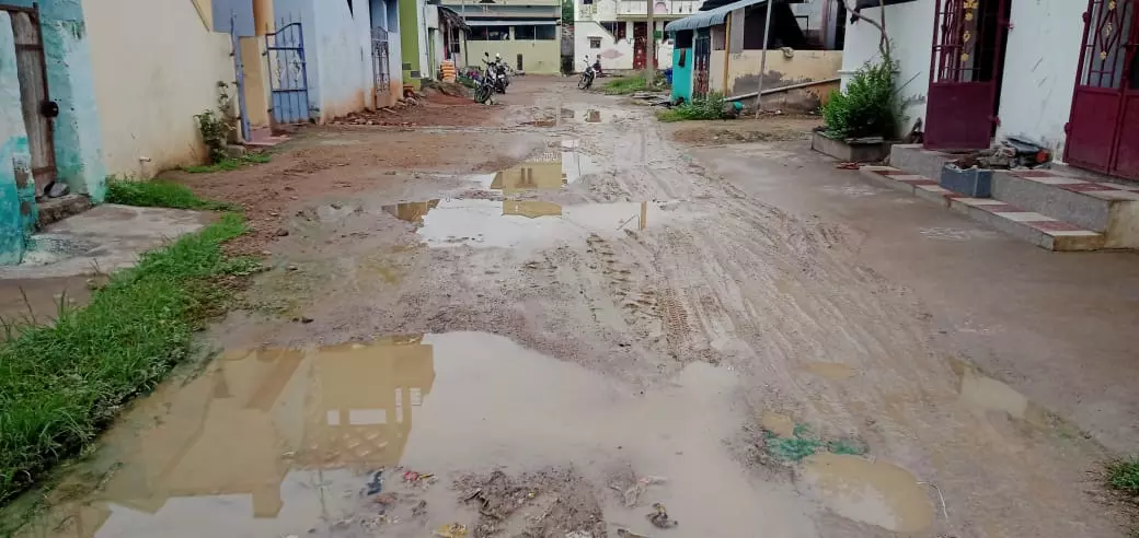 விபத்தில் சிக்கும் வாகனங்கள்