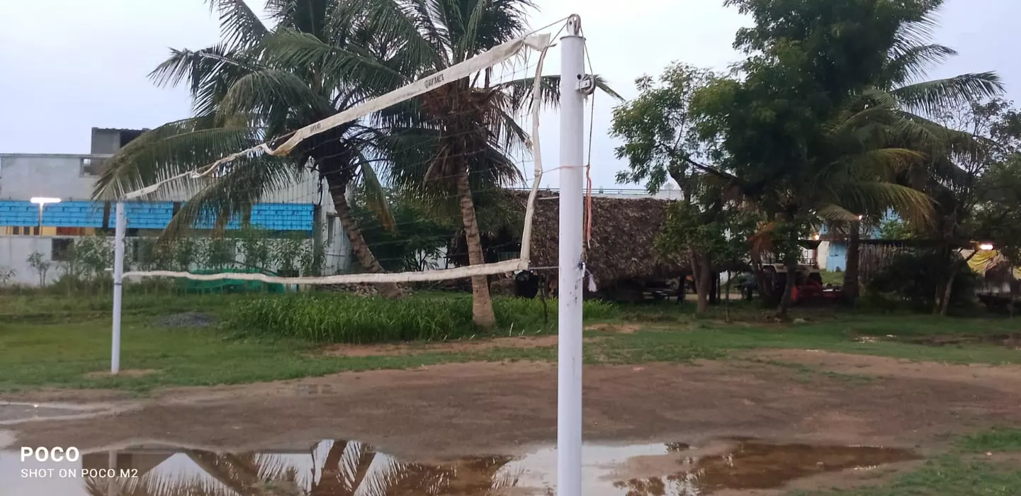 விளையாட்டு மைதானம் ஆக்கிரமிப்பு