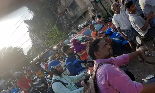 வாகன நெரிசலுக்கு தீர்வு தான் என்ன?