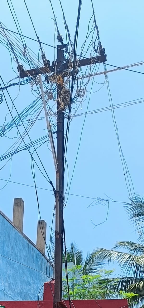 எரியாத தெரு மின்விளக்கு