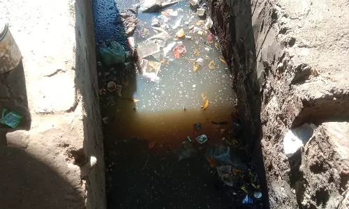 சாக்கடை கழிவுநீர் சாக்கடை கழிவுநீர்