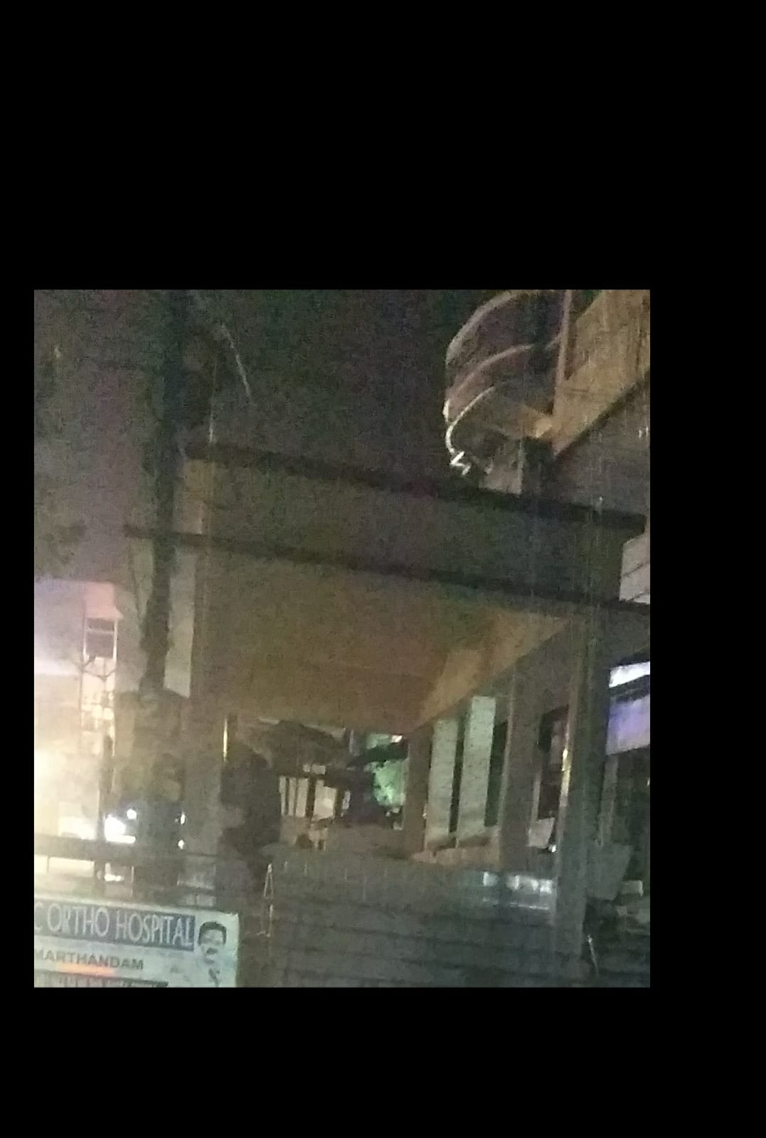 நிழற்குடையில் மின்விளக்கு வேண்டும்