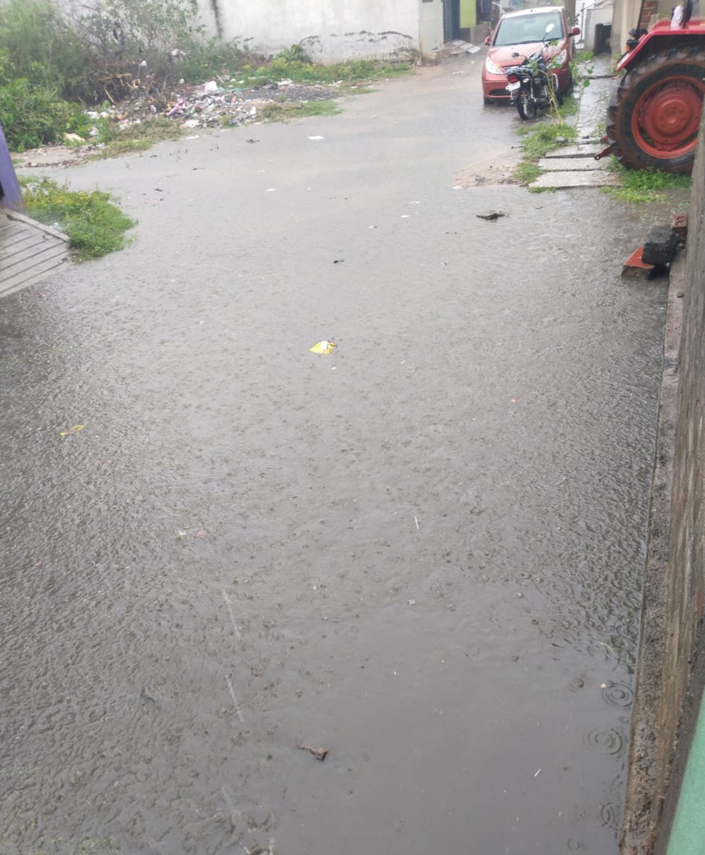 கால்வாய் வசதி தேவை