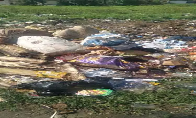 குவிந்து கிடக்கும் குப்பைகள்