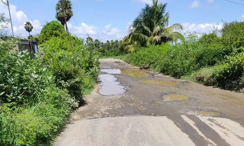 சாலை சீரமைக்கப்படுமா? சாலை சீரமைக்கப்படுமா?