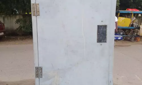 மின் இணைப்பு பெட்டி சரி செய்யப்பட்டது