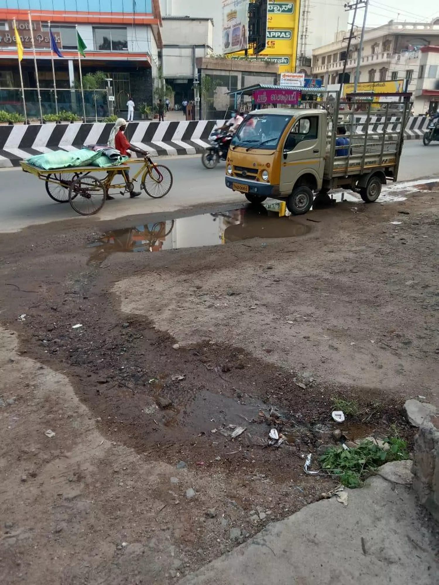 குடிநீர் குழாயில் உடைப்பு