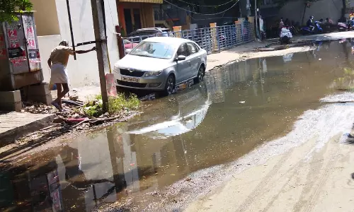 கழிவு நீர் தேக்கம்