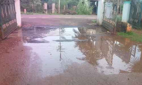 வீணாகும் குடிநீர் வீணாகும் குடிநீர்