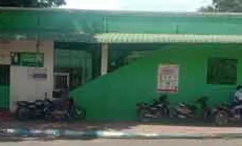 பூட்டிக்கிடக்கும் அம்மா உணவகம்