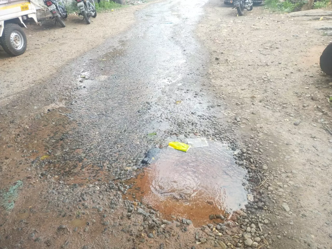 வீணாகும் குடிநீர் வீணாகும் குடிநீர்