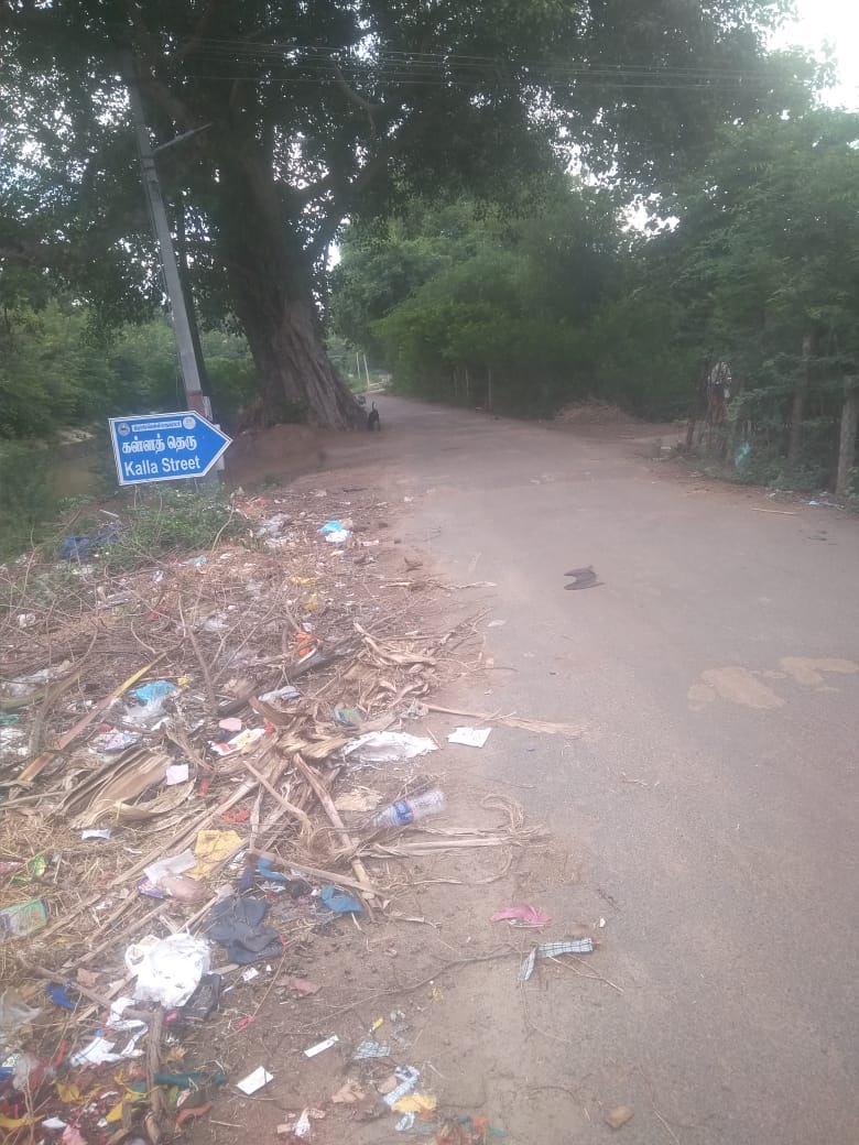 குவிந்து கிடக்கும் குப்பைகள்