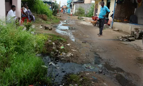 கால்வாய் வசதி வேண்டும் கால்வாய் வசதி வேண்டும்