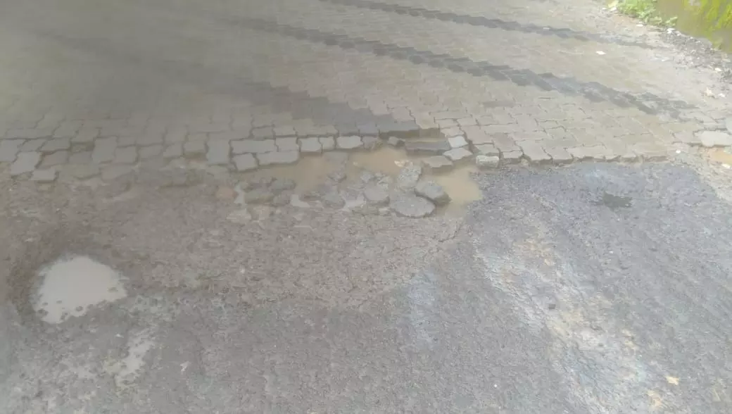 சாலை சீரமைக்கப்படுமா?