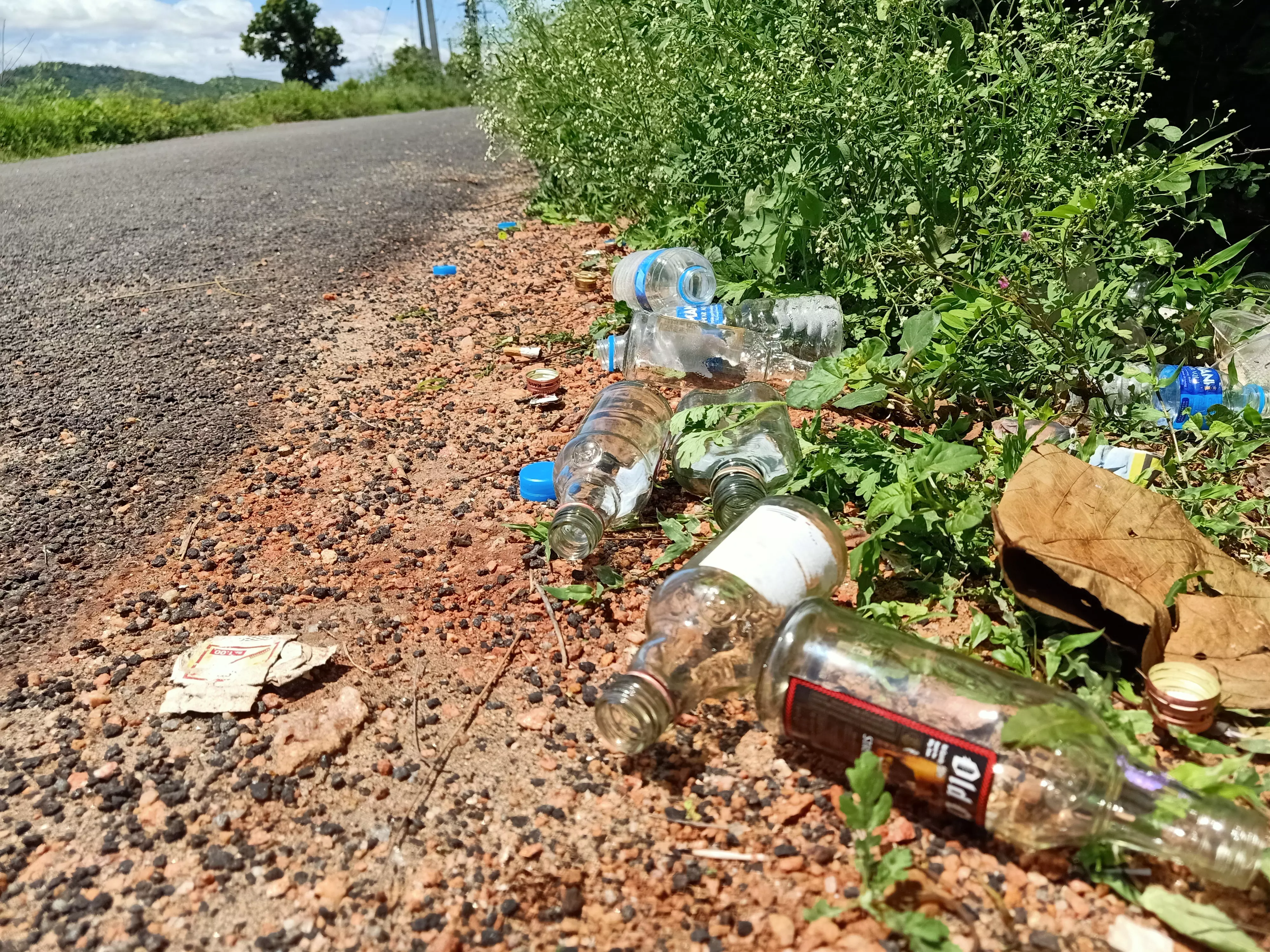 பள்ளி அருகில் திறந்தவெளி பார்