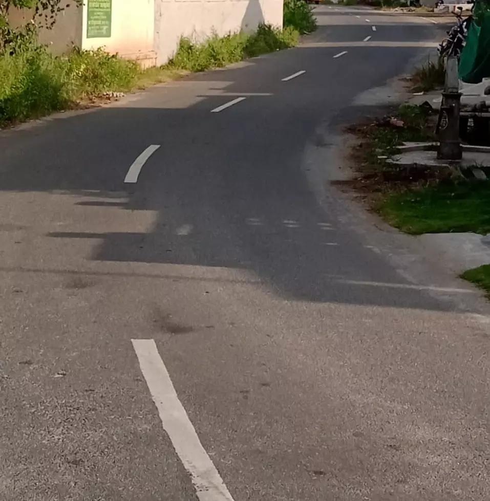 வேகத்தடை வேண்டும் வேகத்தடை வேண்டும்