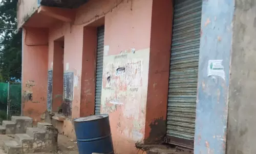 கூட்டுறவு அங்காடி கட்டிடம் சீரமைக்கப்படுமா?