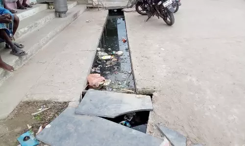 கழிவுநீர் கால்வாய் தூர்வாரப்படுமா?