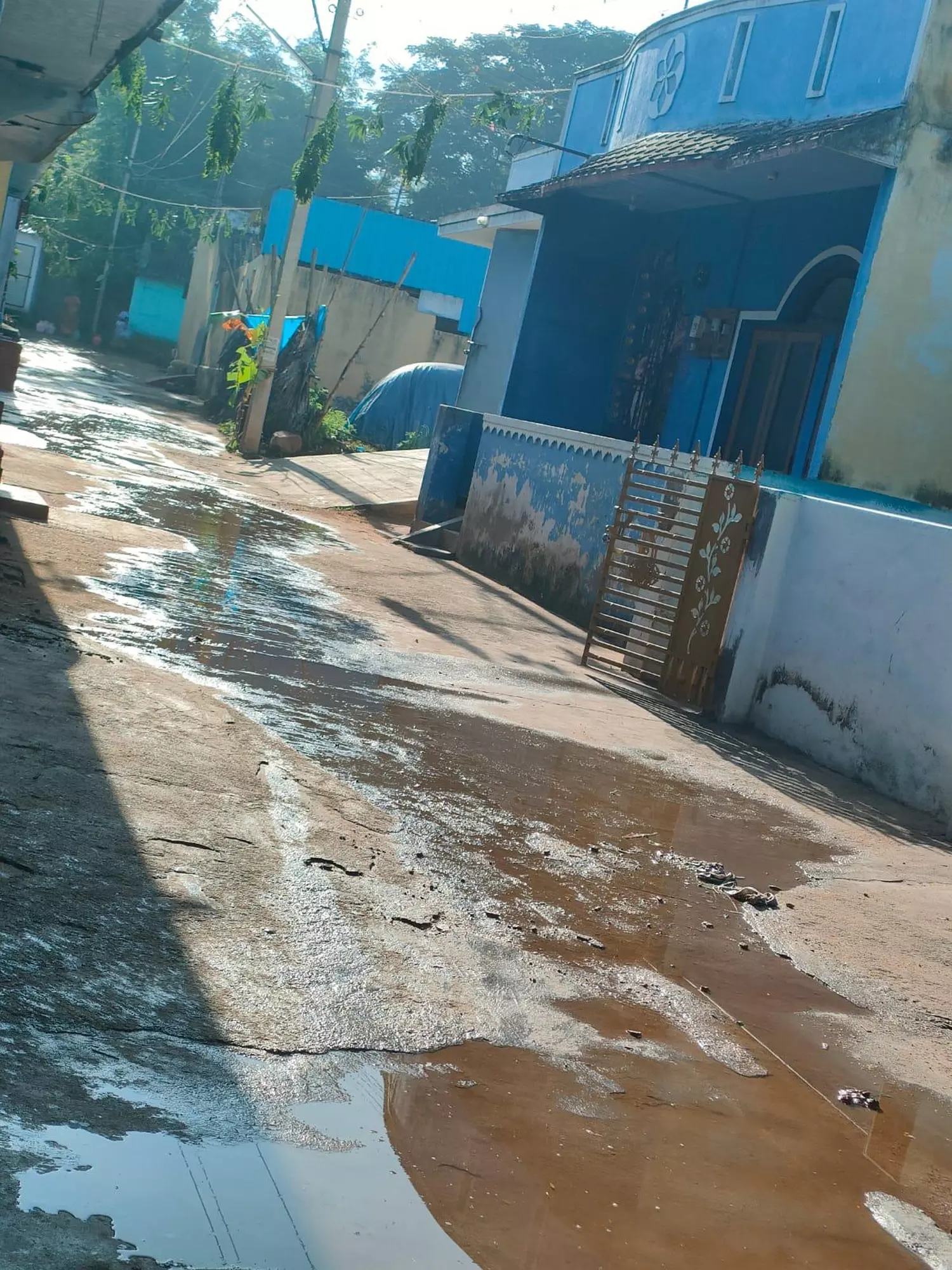 கழிவுநீர் கால்வாய் வசதி தேவை