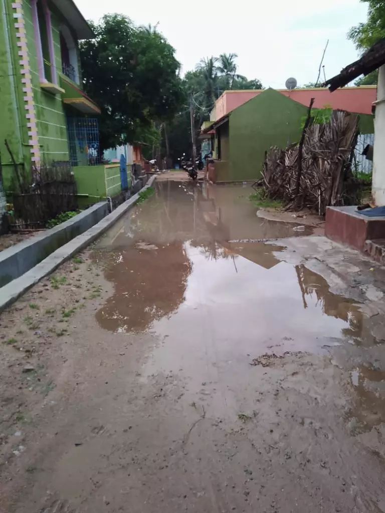 சிமெண்ட் சாலை வேண்டும்