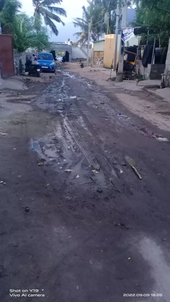 வீணாகும் குடிநீர் வீணாகும் குடிநீர்