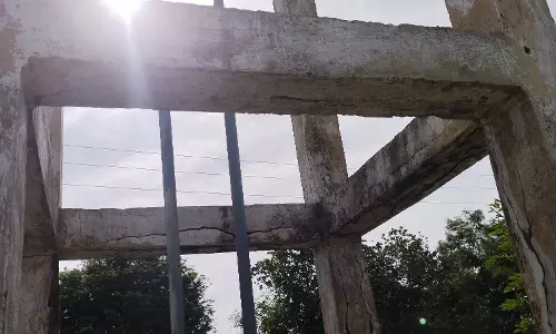 ஆபத்தான மேல்நிலை நீர்த்தேக்க தொட்டி ஆபத்தான மேல்நிலை நீர்த்தேக்க தொட்டி