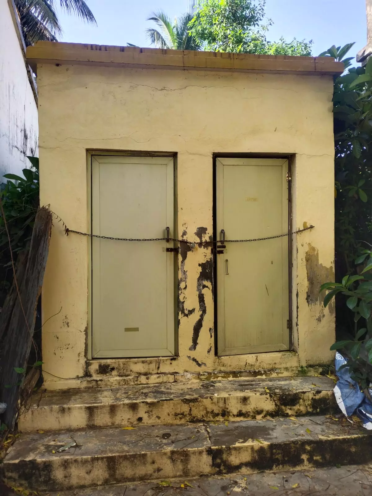 கழிவறை வசதி வேண்டும்