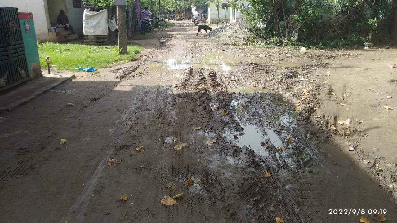 சாலை வசதி வேண்டும்