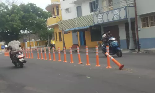 சேதம் அடைந்த தடுப்பு கட்டை