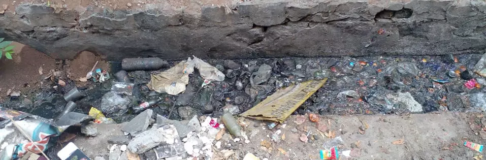 தேங்கும் கழிவுநீா்