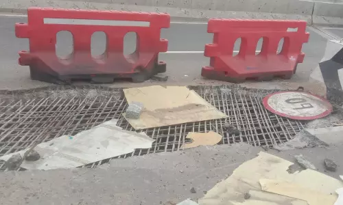 ஆற்றுப்பாலம் பழுது ஆற்றுப்பாலம் பழுது