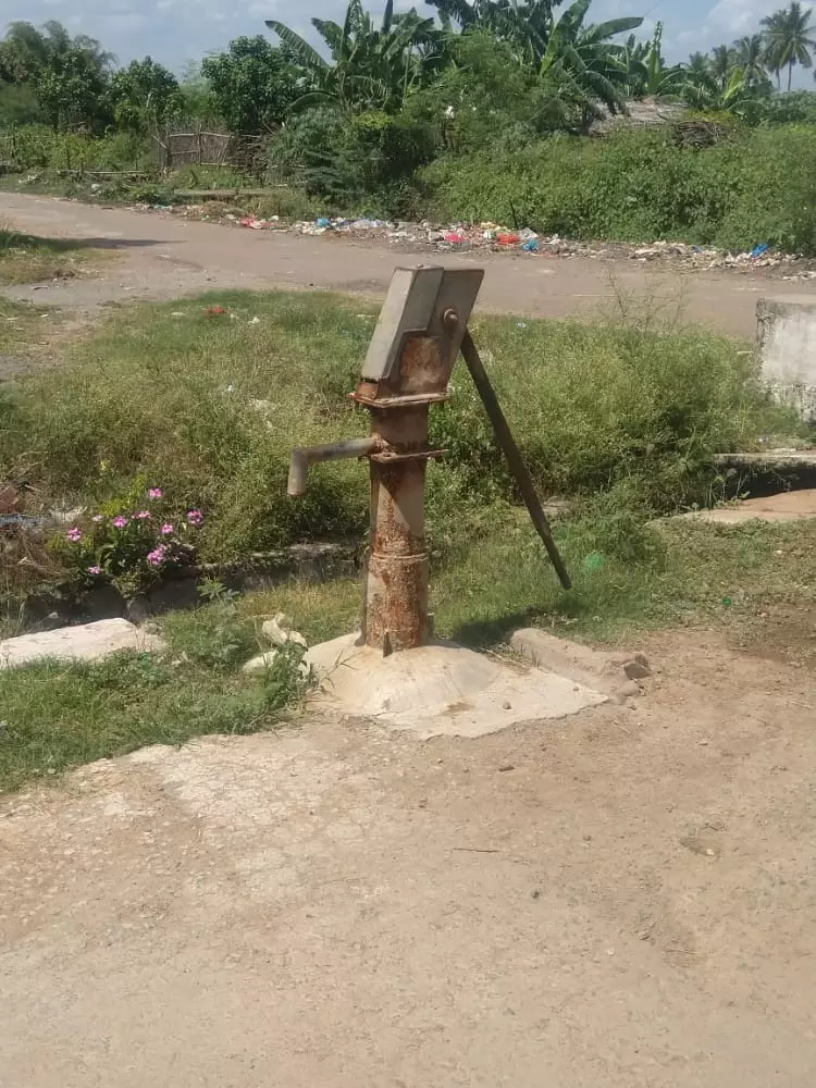 பயனற்ற அடிபம்பு