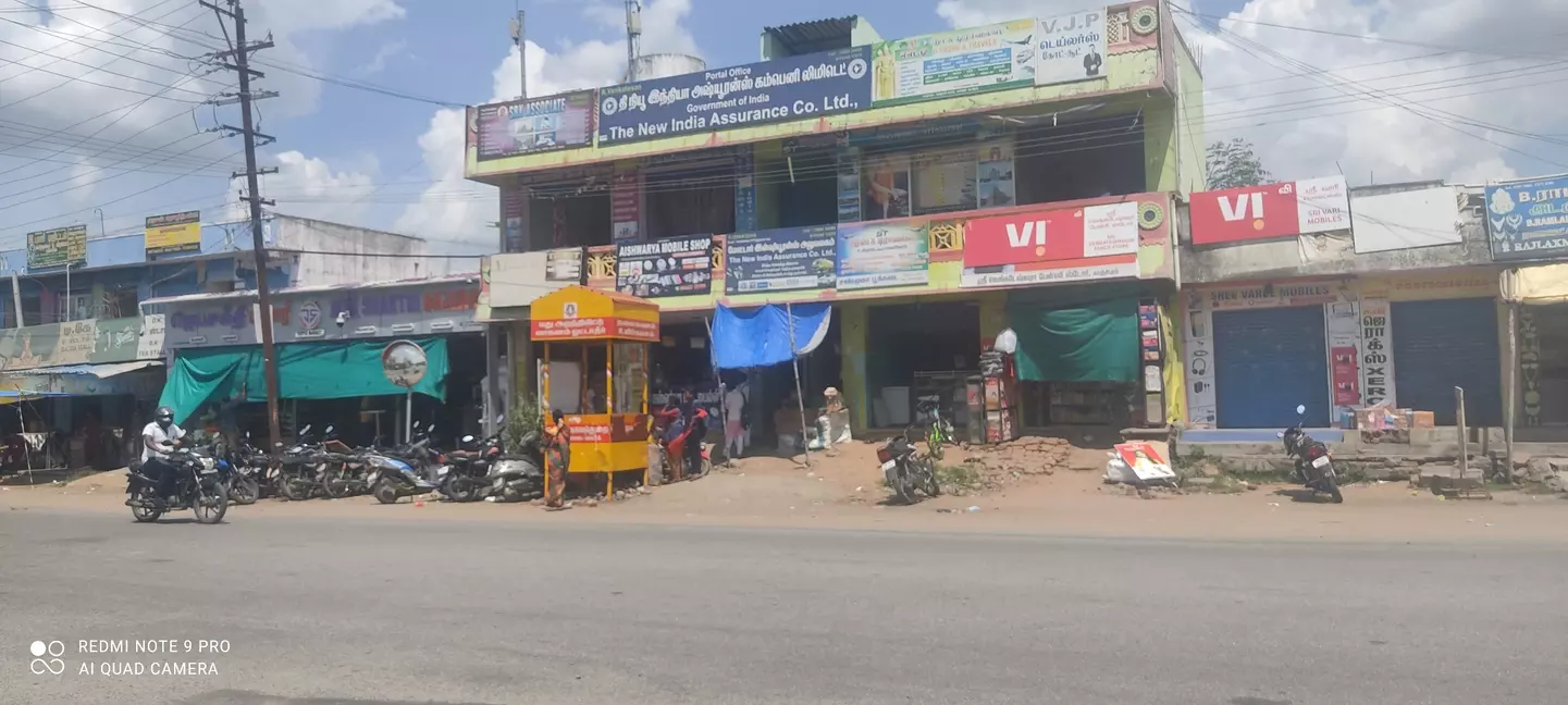 பயணிகள் நிழற்குடை தேவை பயணிகள் நிழற்குடை தேவை