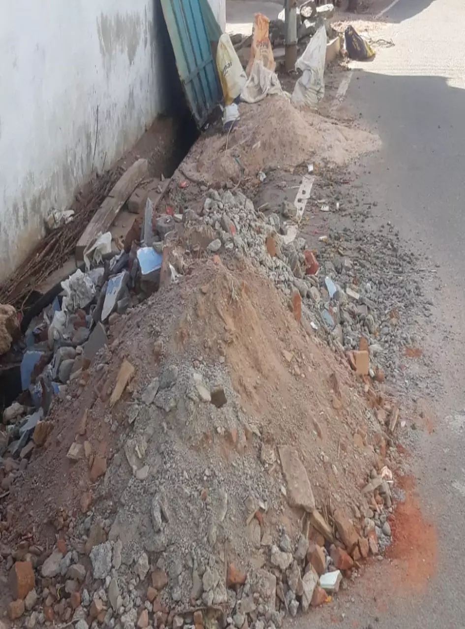 போக்குவரத்துக்கு இடையூறு