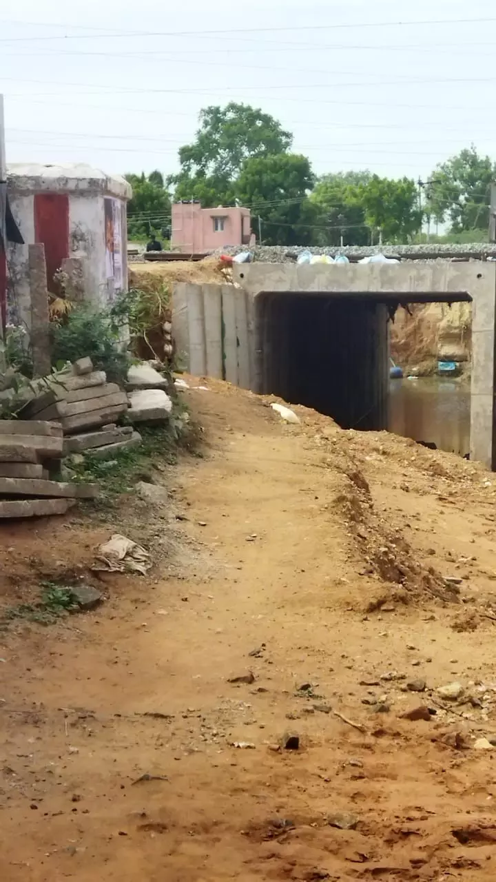 சுரங்கப்பாதை பணியை விரைந்து முடிக்க கோரிக்கை