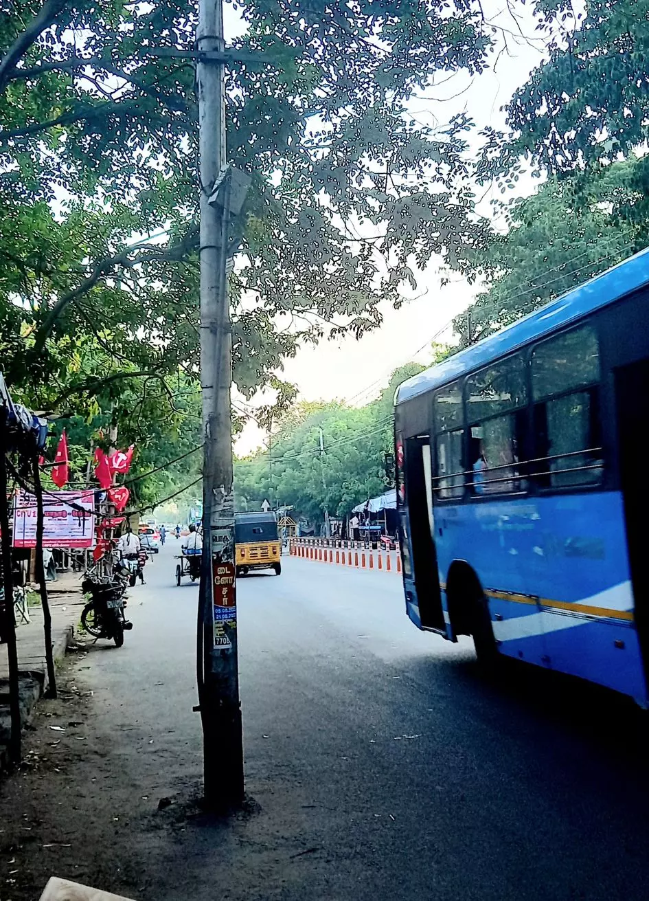 டெலிபோன் கம்பம் அகற்றப்படுமா?