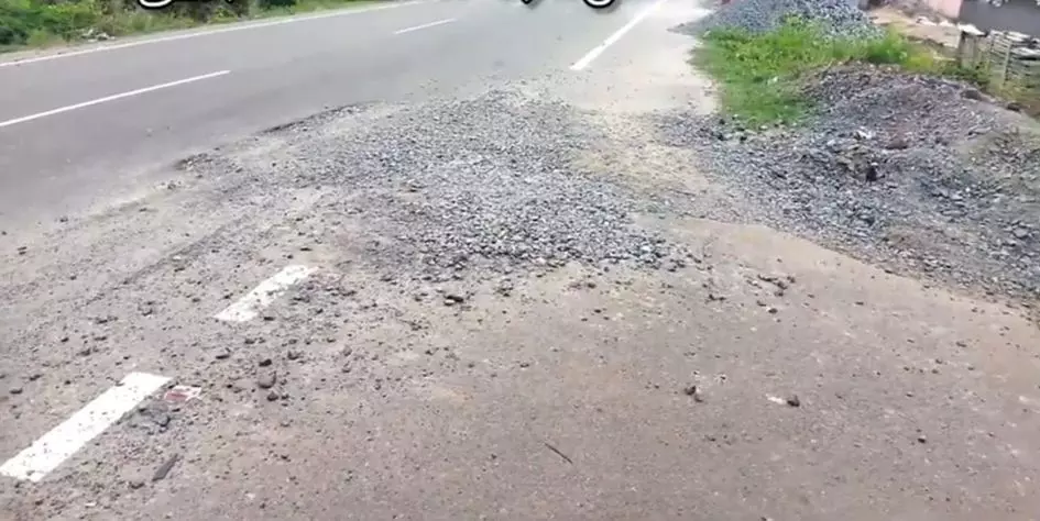 ஜல்லிகளால் விபத்து