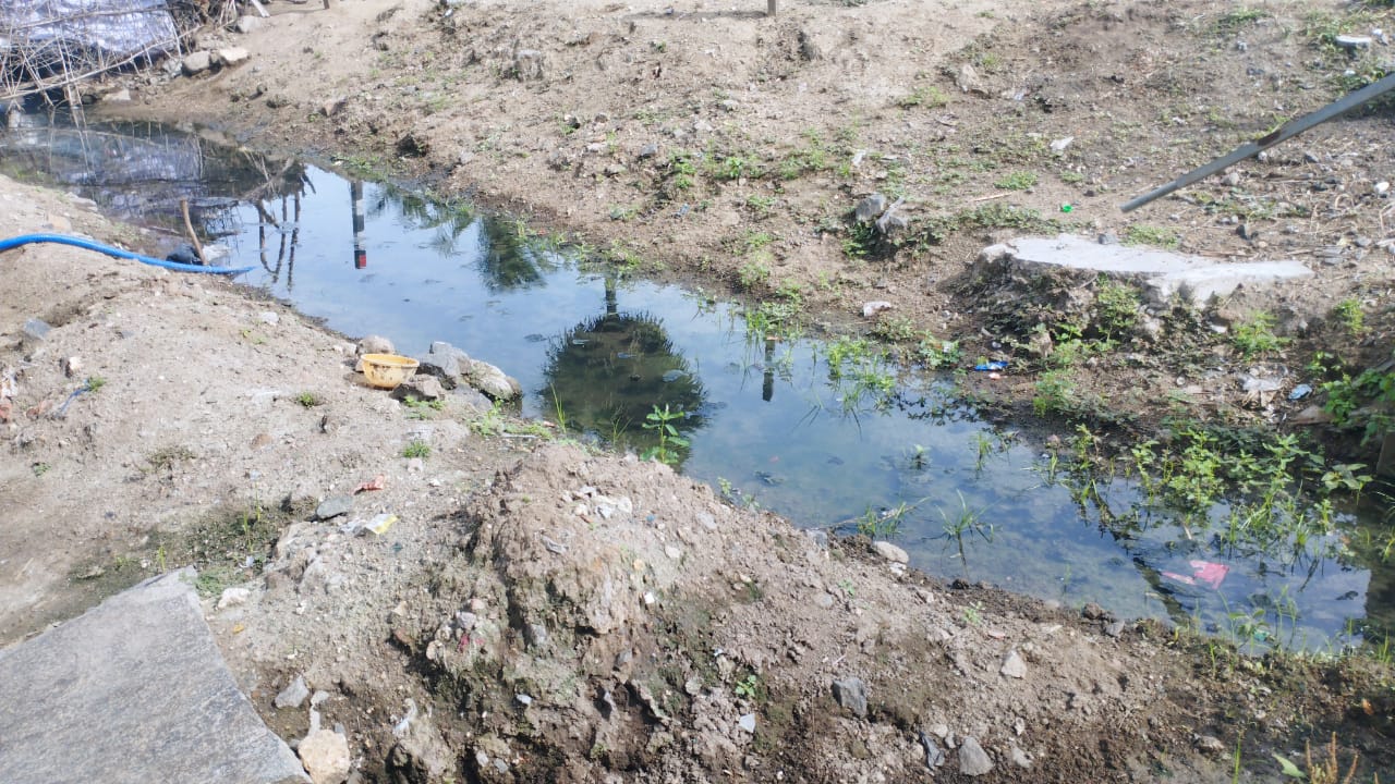 கழிவுநீர் கால்வாய் தூர்வாரப்படுமா?